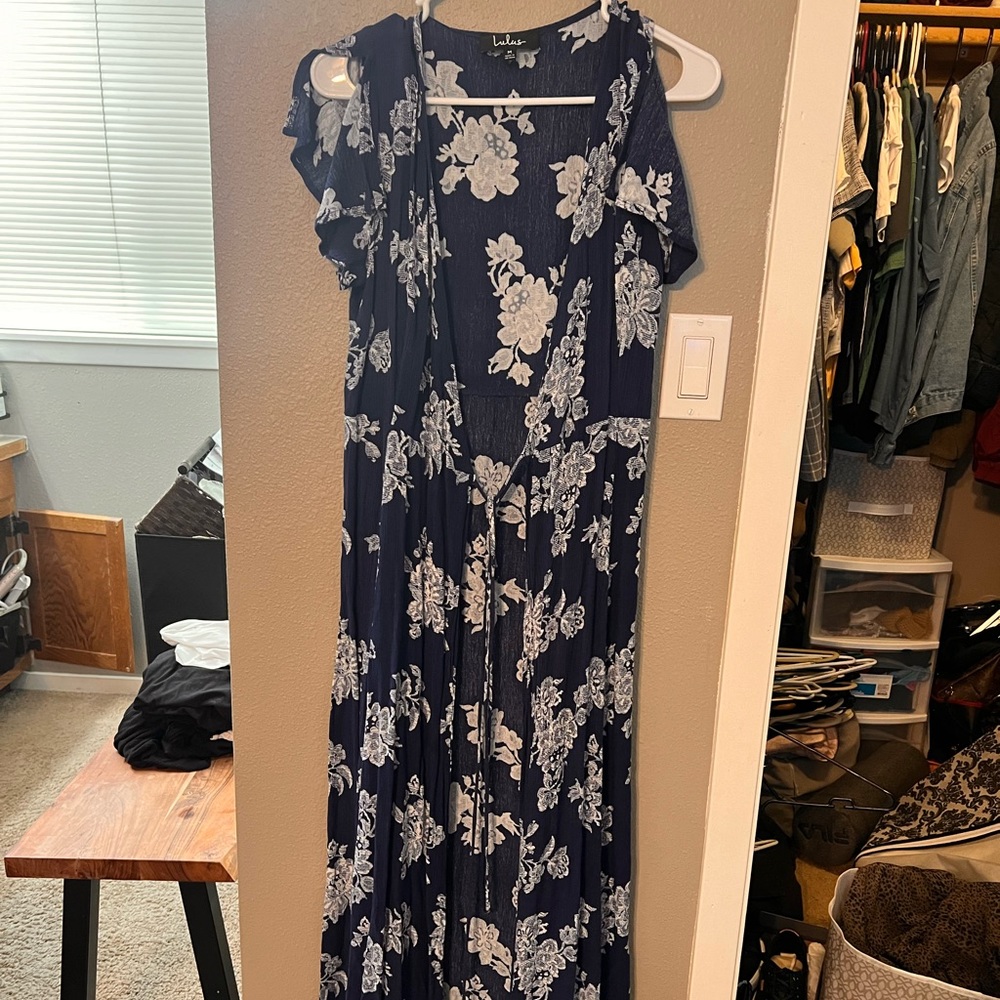 Women’s medium lulus floral wrap dress